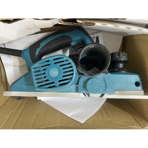 VÝPRODEJ MAKITA KP0800 Hoblík 82mm, 620W PO SERVISE!!