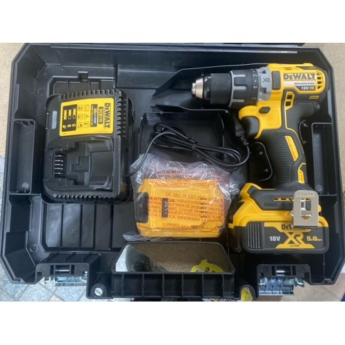 VÝPRODEJ DeWALT DCD791P2 Bezuhlíková vrtačka/ šroubovák TSTAK kufr (18V/2x5,0Ah) PO SERVISE!!