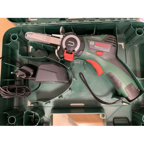 VÝPRODEJ BOSCH EasyCut 12 Aku motorová pila 06033C9020 POUŽITÉ!!