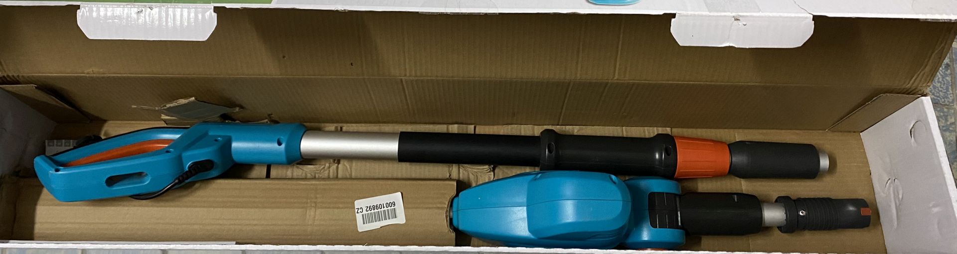 VÝPRODEJ GARDENA THS 500/48 Elektrické teleskopické nůžky na živý plot, 48 cm 8883-20 POŠKOZENÝ OBAL, PO SERVISE!!